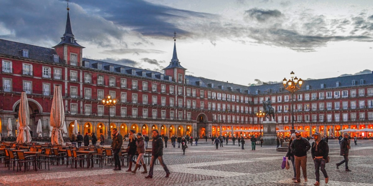 Juan Martín. Consultor Profesional Inmobiliario. Abogado y Herencias. Perito Contador Partidor ICAM